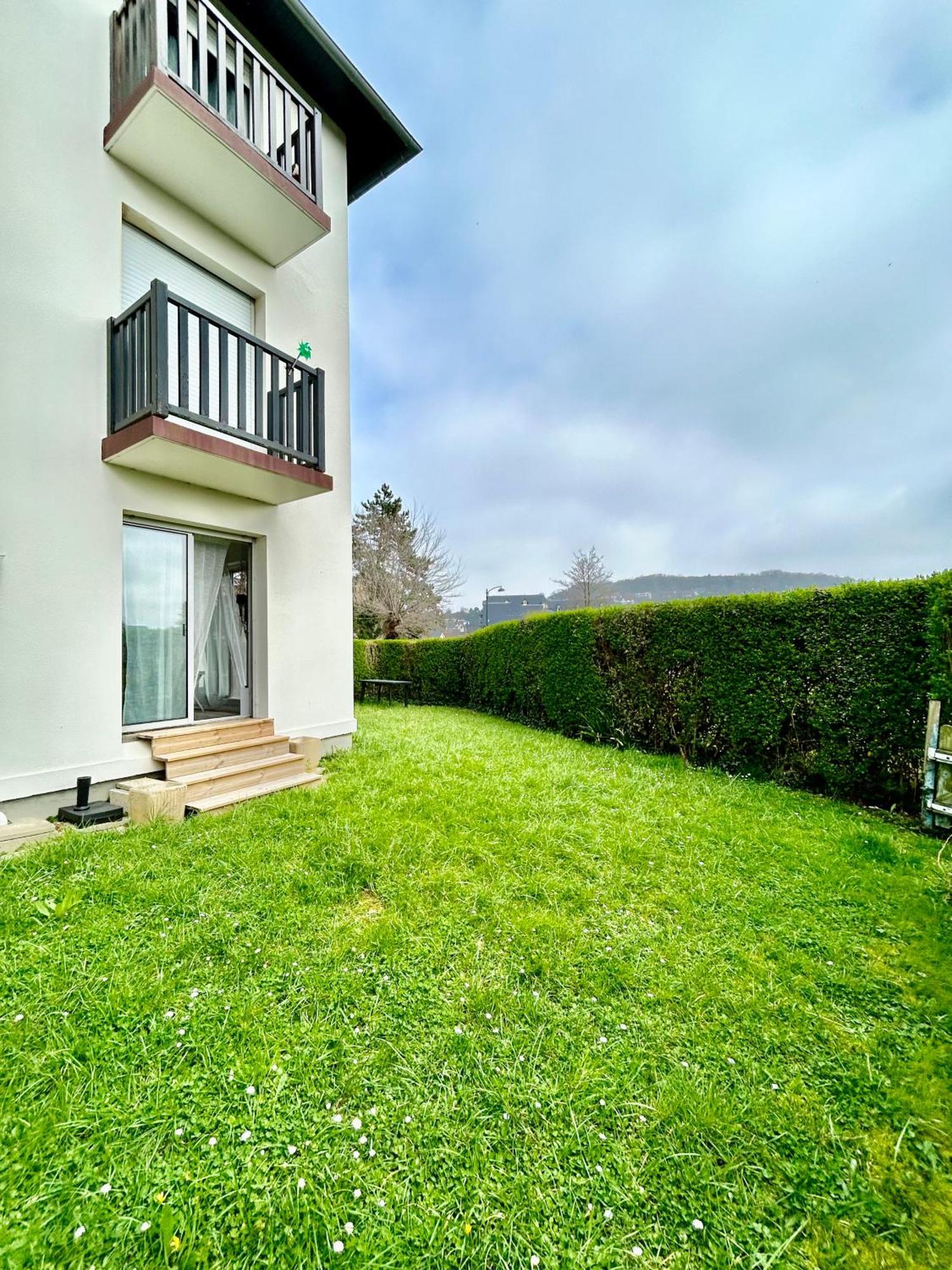 Superbe appartement avec jardin ensoleillé Blonville-sur-Mer Exterior foto